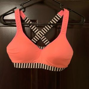 Medium Sports bra
